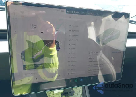 2025 Tesla Model 3 Long Range Rear-Wheel Drive из США, поврежденный, VIN 5YJ3E1EA0SF037334